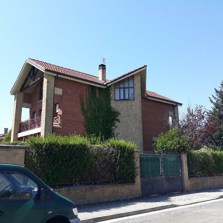 Preciosa Casa Independiente Con Piscina Cubierta Y Gran Jardin Privados Haro Zewnętrze zdjęcie